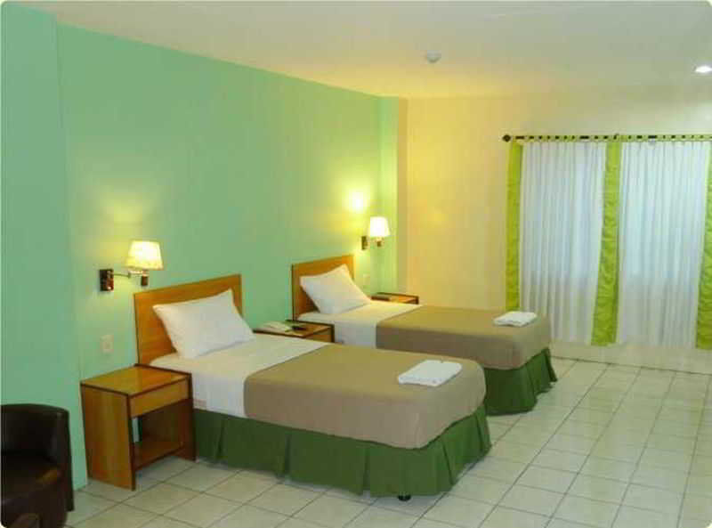 Sequoia Inn Davao Stadt Exterior foto